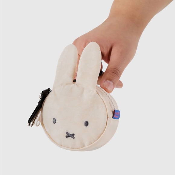 Baggu x Miffy Pouch - Picture 2 of 4